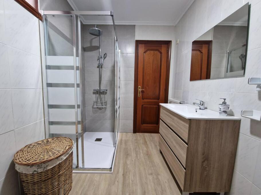 Apartamento Cerca De La Playa Понтеведра Екстериор снимка