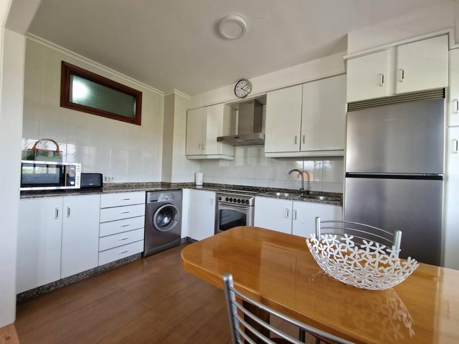 Apartamento Cerca De La Playa Понтеведра Екстериор снимка
