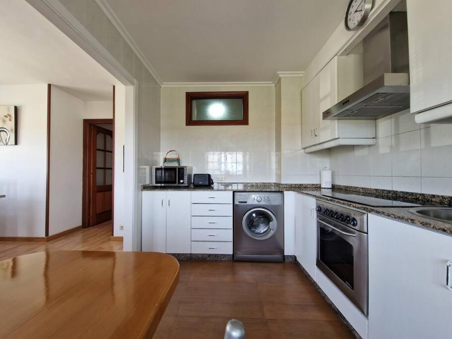 Apartamento Cerca De La Playa Понтеведра Екстериор снимка