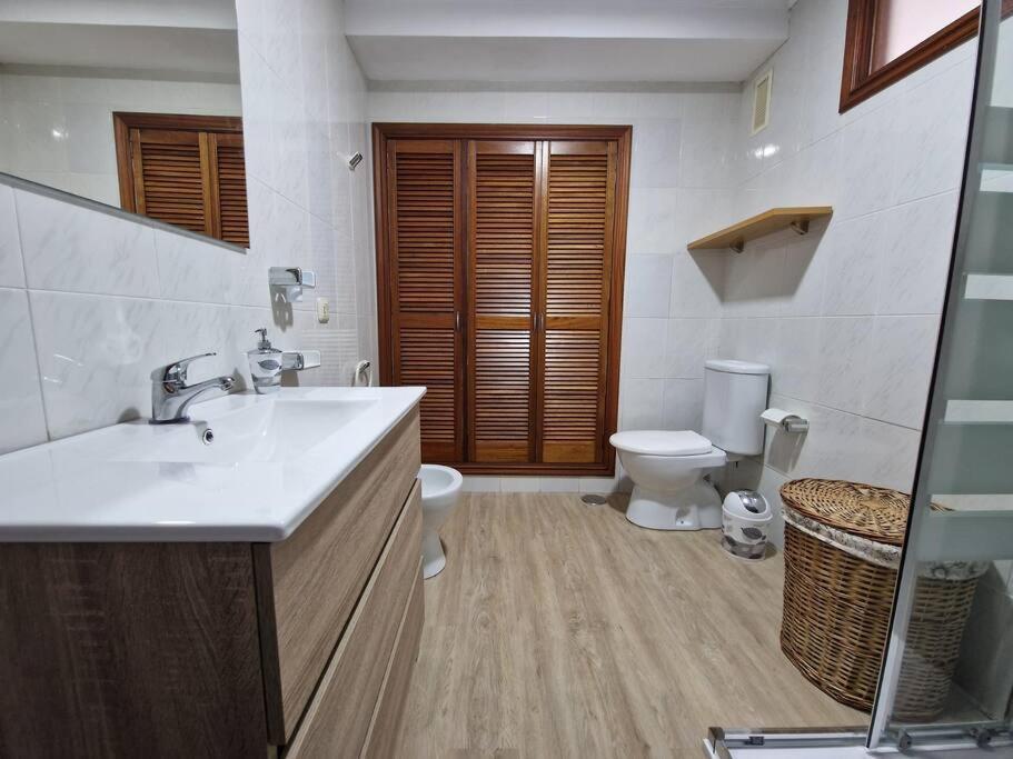 Apartamento Cerca De La Playa Понтеведра Екстериор снимка